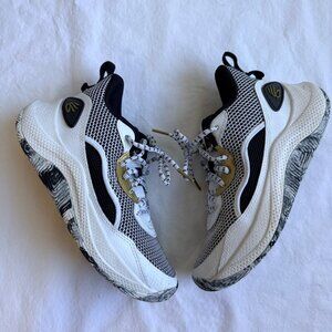 Under Armour Curry 3Z 24 Youth Basketball Shoes Size 5Y Black White Gold Mesh